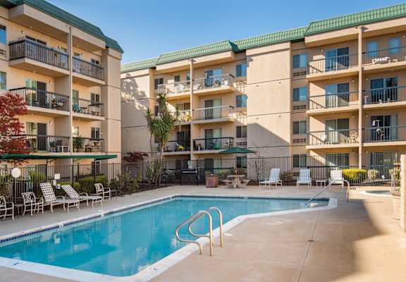 Pool View at Altamont Apartments, Rohnert Park