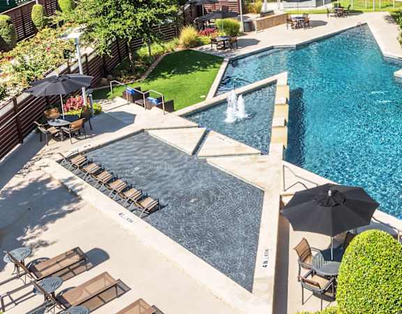 Avant on Market Center - Geometric pool with sunning lounge