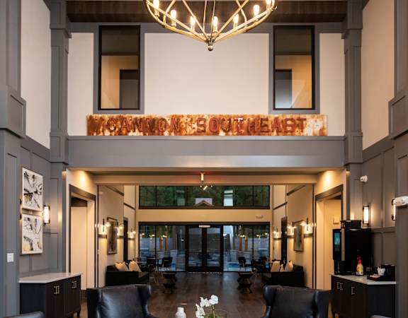 Lounge at One Riverside Apartments, Tennessee, 37403