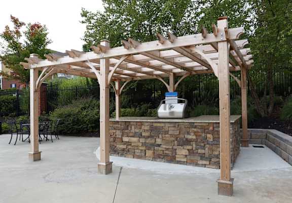 The Glen at Alexander Patio and Grill