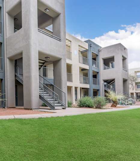 Riverwalk Luxury Apartments in Tucson, Arizona Exterior