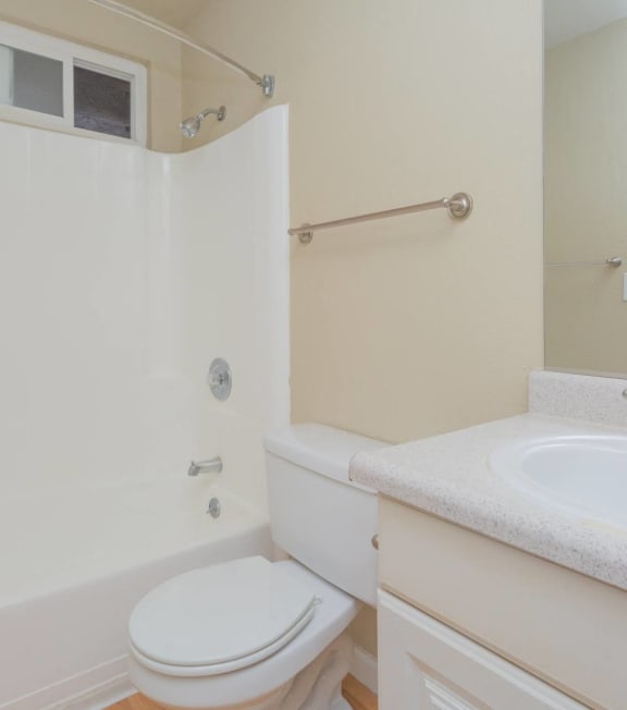 Casa Serena Apartments in Fremont, California Bathroom