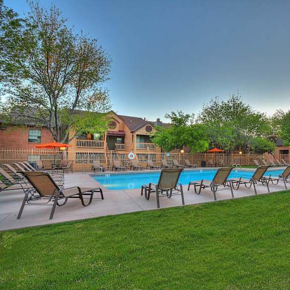 Swimming Pool With Relaxing Sundecks at Mountain Run Apartments, Albuquerque, NM