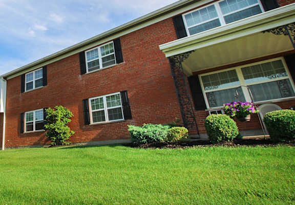 This is a photo of a building exterior at Lake of the Woods Apartments in Cincinnati, OH.