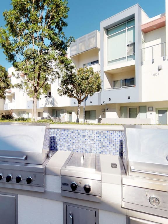 Taiko Village Apartments in Burbank, CA