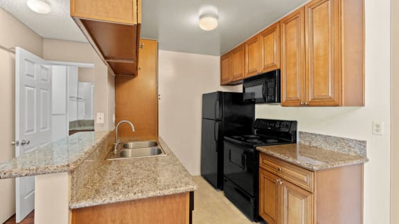 Apartments in Culver City Counter-tops