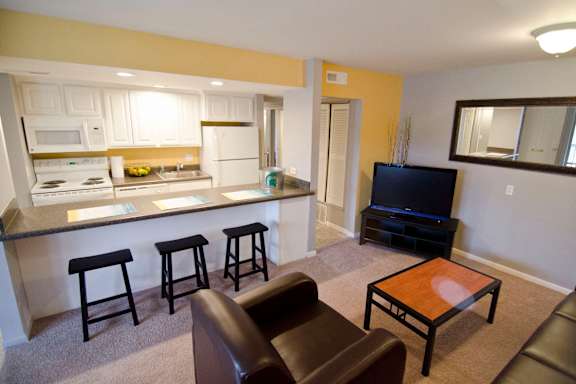 Campus Hill Apartments near Michigan State University