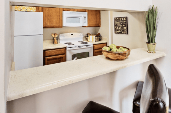 Kitchen with breakfast bar