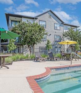 Private Pond at Island Park Apartments in Shreveport, Louisiana, LA