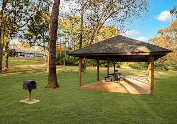 BBQ_Area-RiverwoodCrossing-RoswellGA
