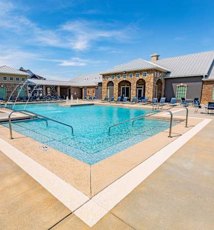 Pool Daytime at Parkside Grand Apartments in Pensacola, FL