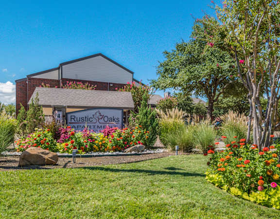 Signage| Rustic Oaks | Wylie TX