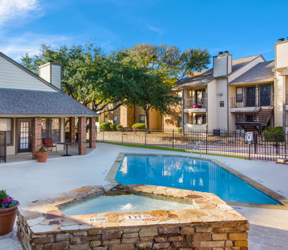 Estelle Creek North Apartments in Irving, TX