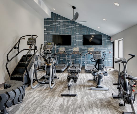 bright and airy gym at Willow Crossing in Elk Grove Village, IL 60007