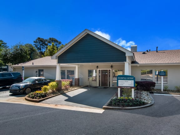 Dunwoody Pointe Leasing Office at Sandy Springs, GA