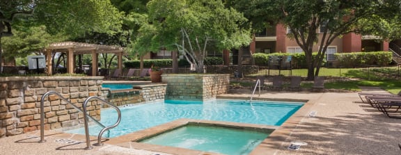 Hot tub at Jefferson Place Apartments in Irving, Texas, TX