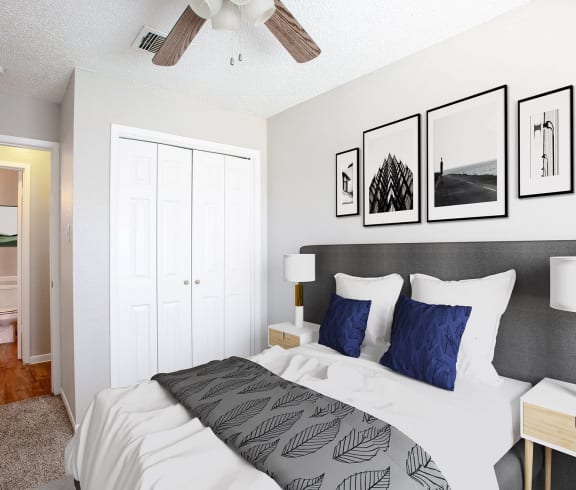 Bedroom with Closet at The Villas at Quail Creek Apartment Homes in Austin Texas