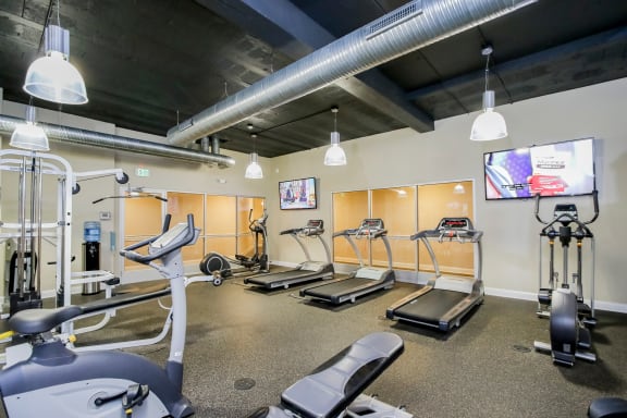 Harbor Hill Apartments fitness center