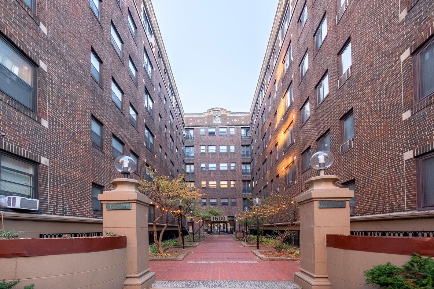 Photos The Buckingham / Commodore / Parkway Apartments Minneapolis, MN