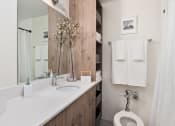 Thumbnail 8 of 12 - 910 Penn - Bathroom