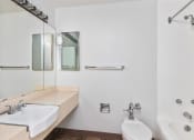 Thumbnail 10 of 12 - 910 Penn - bathroom