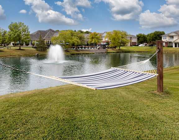 Hammock garden by the pond - The Gardens at Polaris