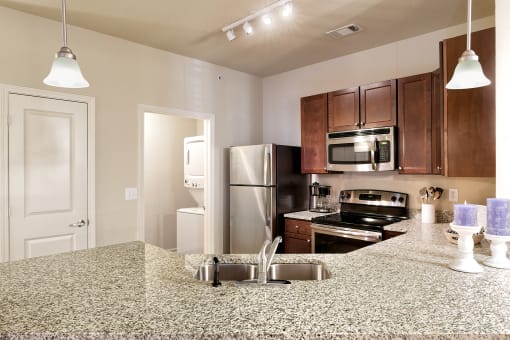 Glenbrook Apartments energy-efficient stainless steel appliances