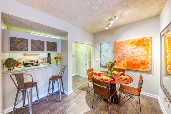 Evergreen Lenox Park Apartments interior kitchen