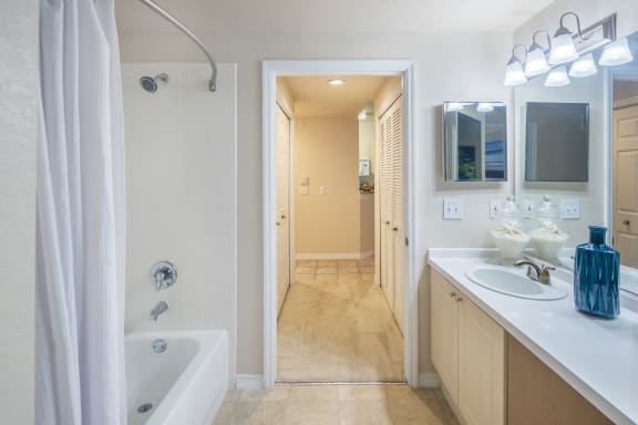 Versant Place bathroom