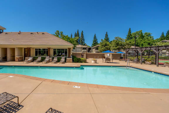 Preserve at Blue Ravine - Resort-style swimming pool