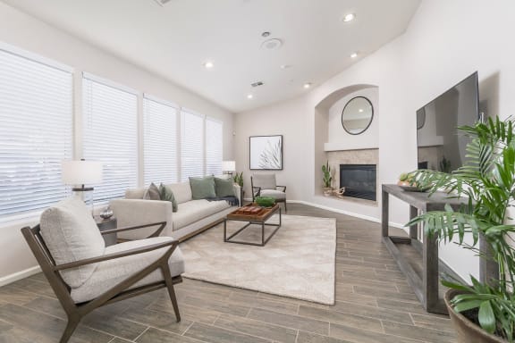 Photos - Arrowhead Landing Apartments in Peoria, AZ near Phoenix