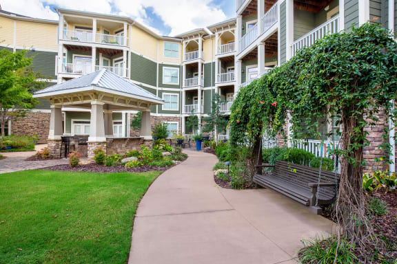 Parc at Grandview Apartments outdoor bench swing