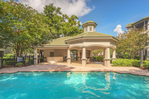 Versant Place Apartments resort-style pool