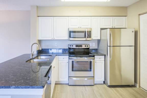 La Costa Apartments premium unit features available