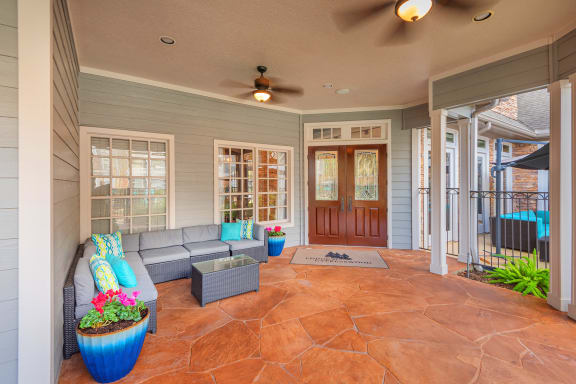 Lodge at Cypresswood Apartments - Outdoor lounge