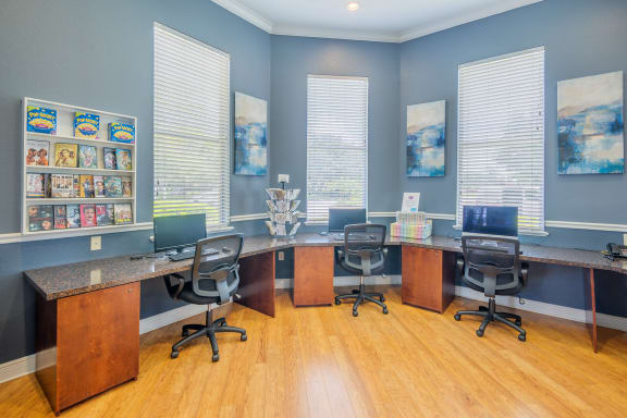 Asprey at Lake Brandon Apartments business center with high-speed internet