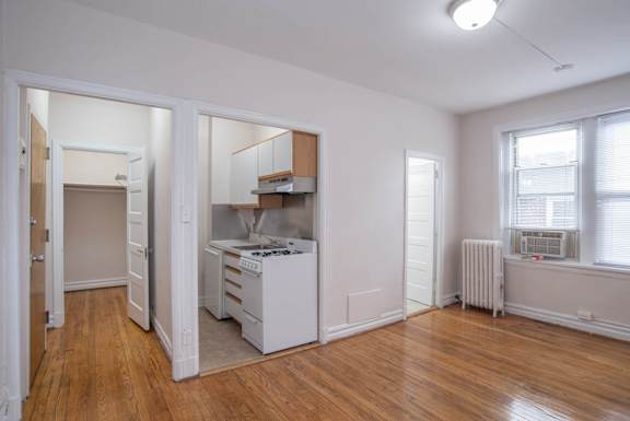 Studio Tier 10 Living Space