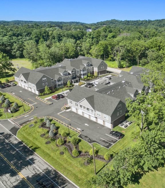 aerial view of the apartment complex at Zephyr Ridge Apartment Homes, Cedar Grove, New Jersey, 07009