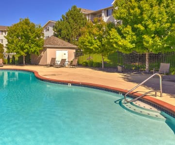 Swimming Pool | Silver Creek Apartment Homes in Pasco, WA 