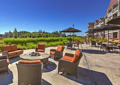 Outside Space at VINTAGE AT LAKEWOOD SENIORS Apartments, Marysville , Washington