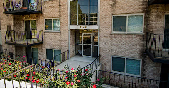 Clermont Apartments Landscaped Property