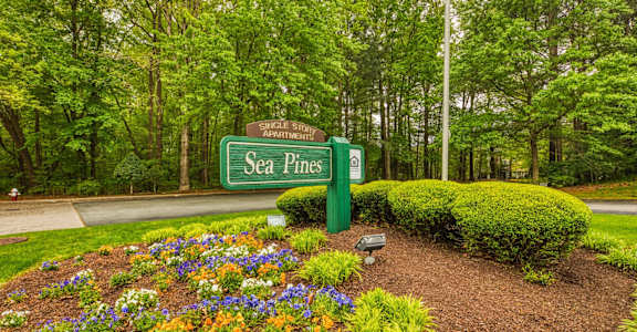 Signage_Sea_Pines