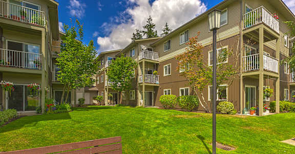 Lush Landscaping at The Vintage at Arlington Senior Apts in Arlington, WA