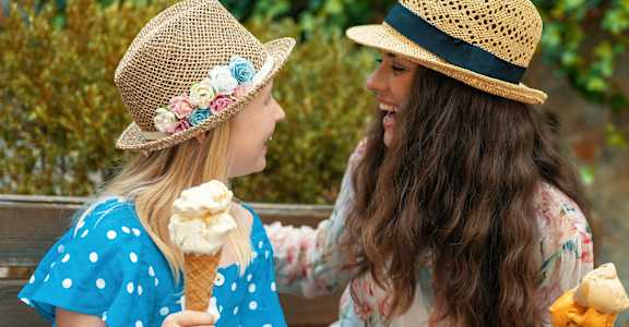 Friends enjoying ice cream at GATEWAY BY VINTAGE, Spanaway