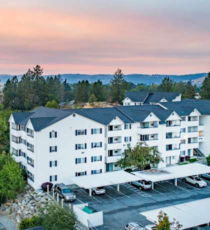 Eagle Rock Apartments in Spokane Valley, Washington Exterior and Beautiful Views
