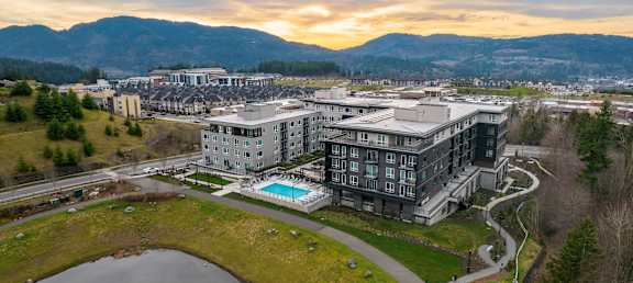 Alton Heartwood Apartments in Issaquah, Washington Exterior and View