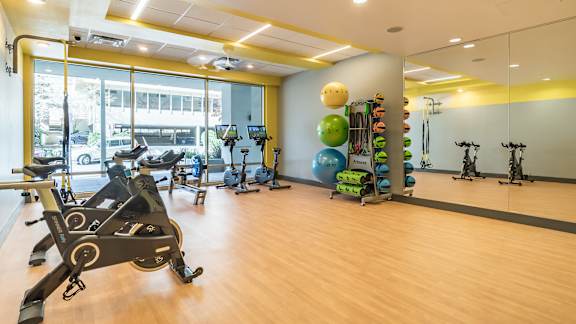 Metro 112 Apartments in Bellevue, WA - Fitness Center
