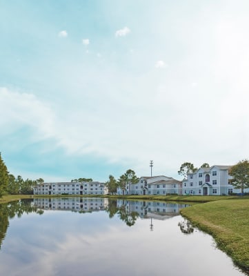 Dominium_Oaks at St John_Pond View