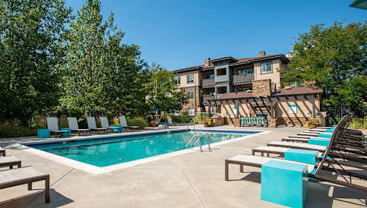 the swimming pool at the resort at governors crossing