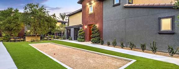 Courtyard With Green Space at Tuscan Highlands, Las Vegas, NV, Nevada